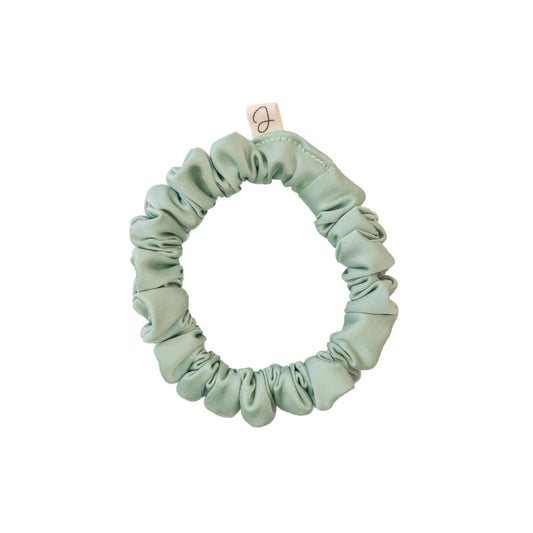 Mini Chouchou en Satin Vert Amande - Les Chouchous de Justine