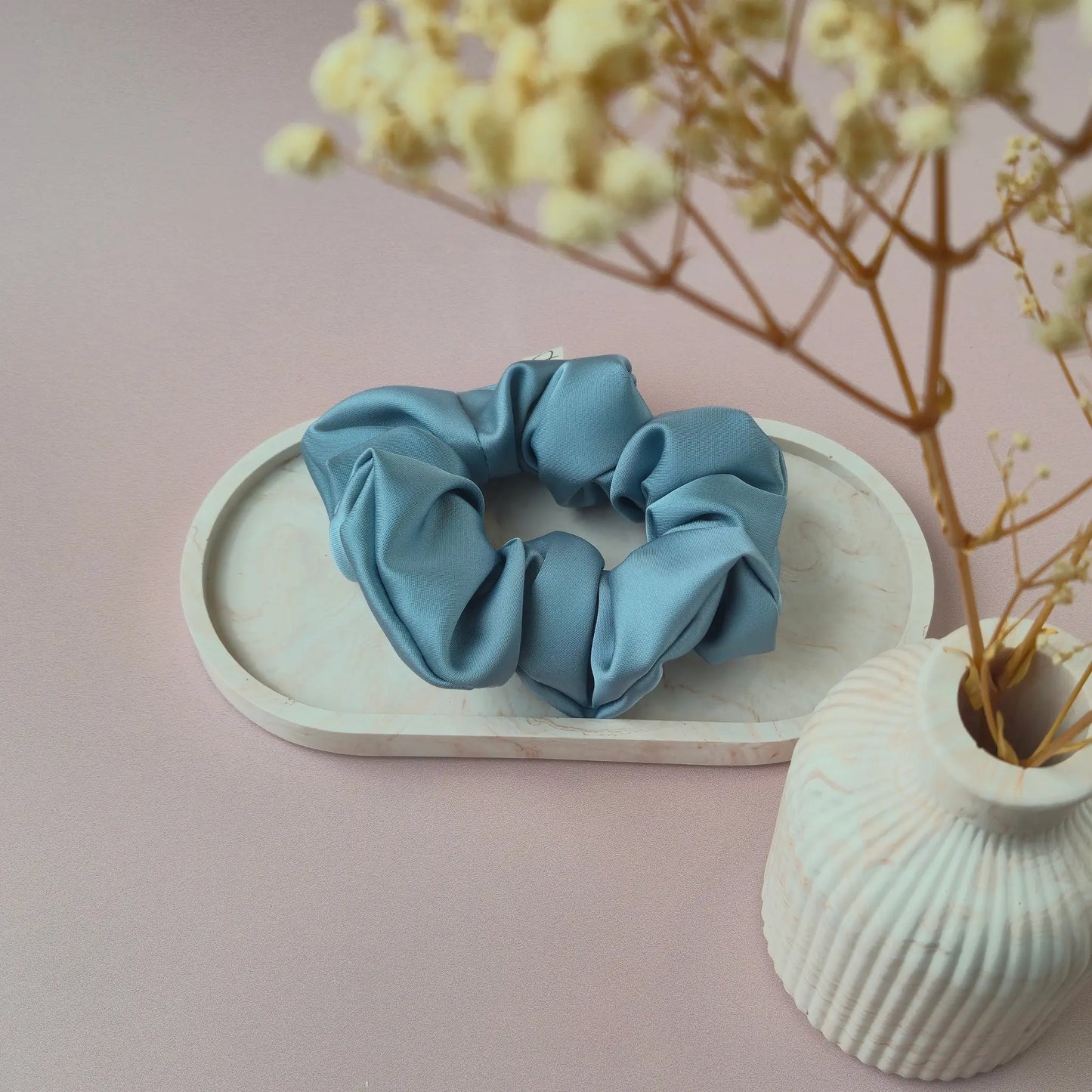 Chouchou en Satin Bleu Iceberg - Les Chouchous de Justine