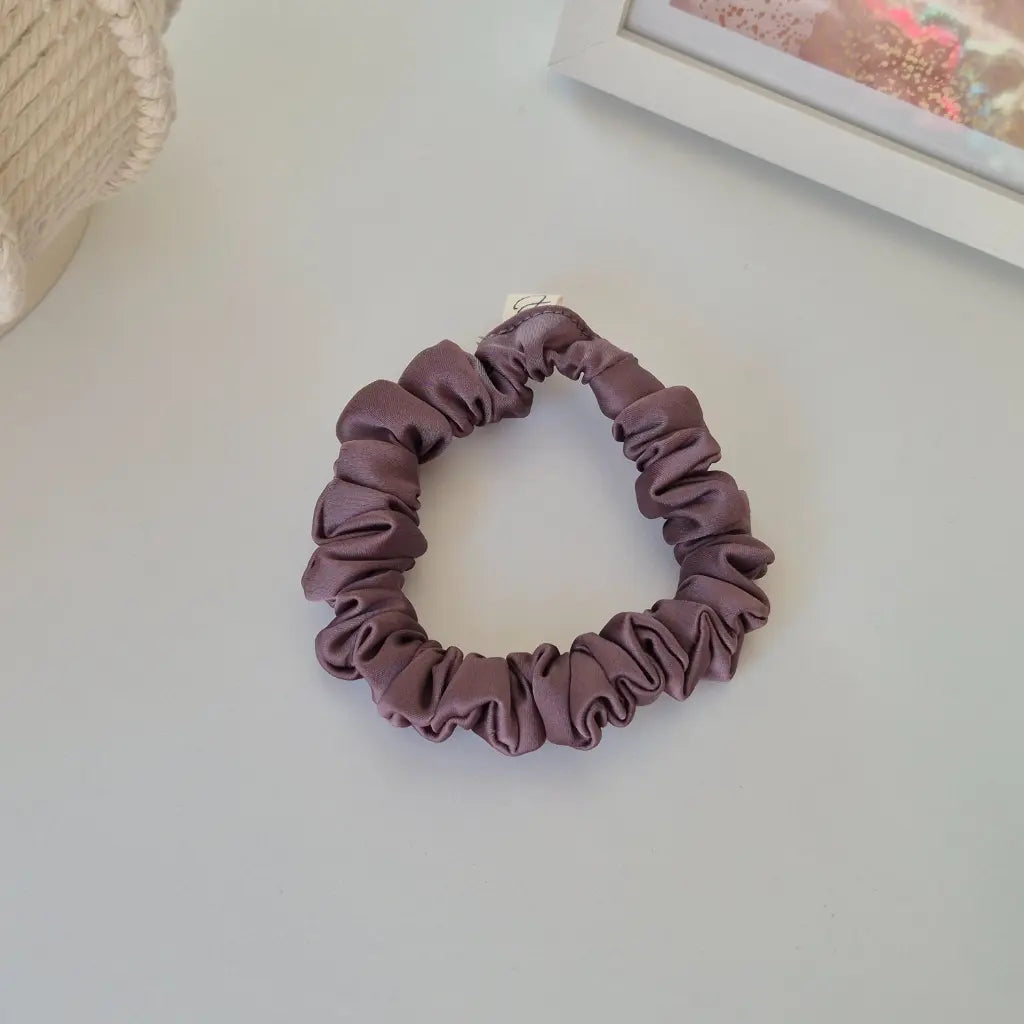Mini Chouchou en Satin Taupe - Les Chouchous de Justine