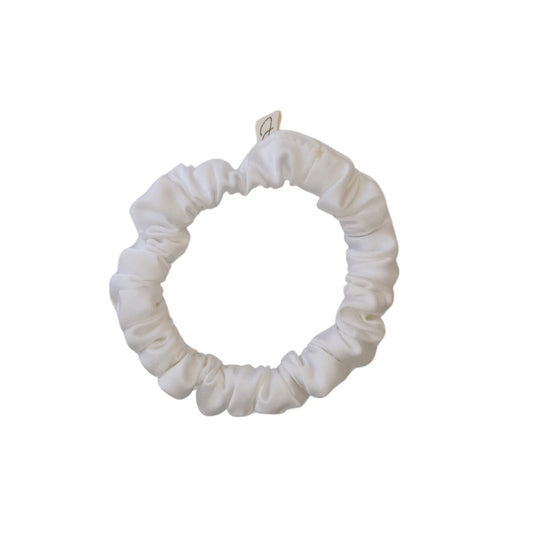 Mini Chouchou en Satin Blanc - Les Chouchous de Justine