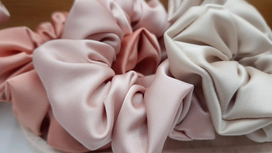 Quels sont les bienfaits du Chouchou en Satin pour les cheveux ? - Les Chouchous de Justine