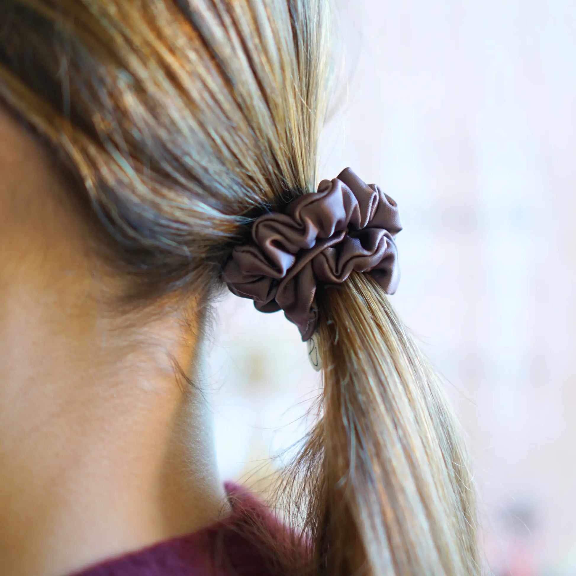 Taupe - Mini Chouchou Cheveux Satin - Les Chouchous de Justine