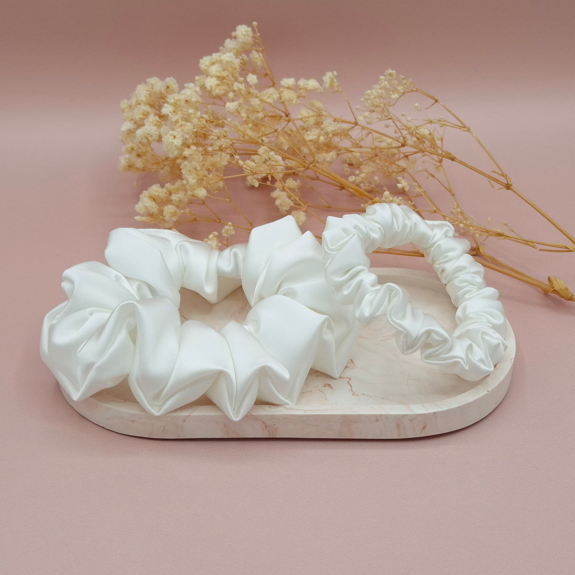 Chouchou en Satin Blanc - Les Chouchous de Justine