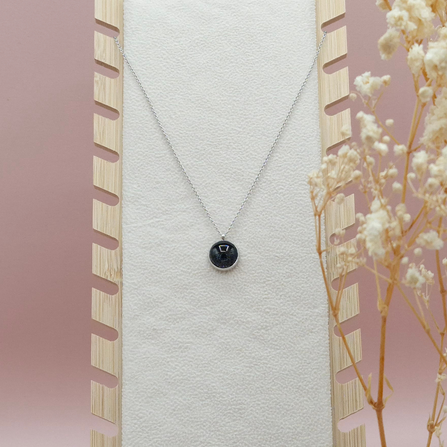 Collier avec Pendentif Noir - Les Chouchous de Justine