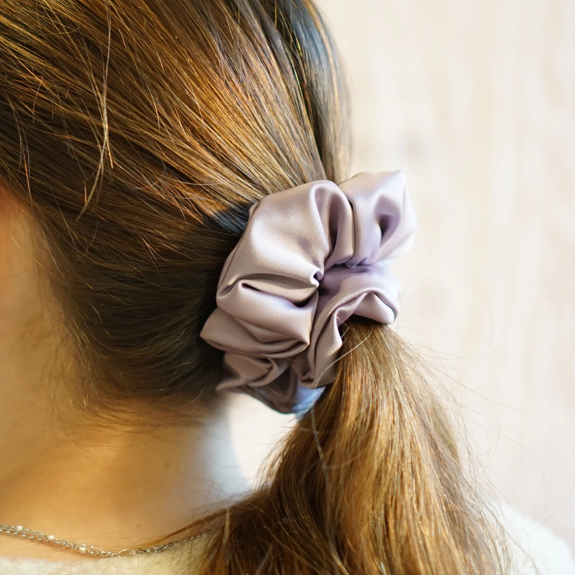 Rose Parme - Chouchou Cheveux Satin - Les Chouchous de Justine