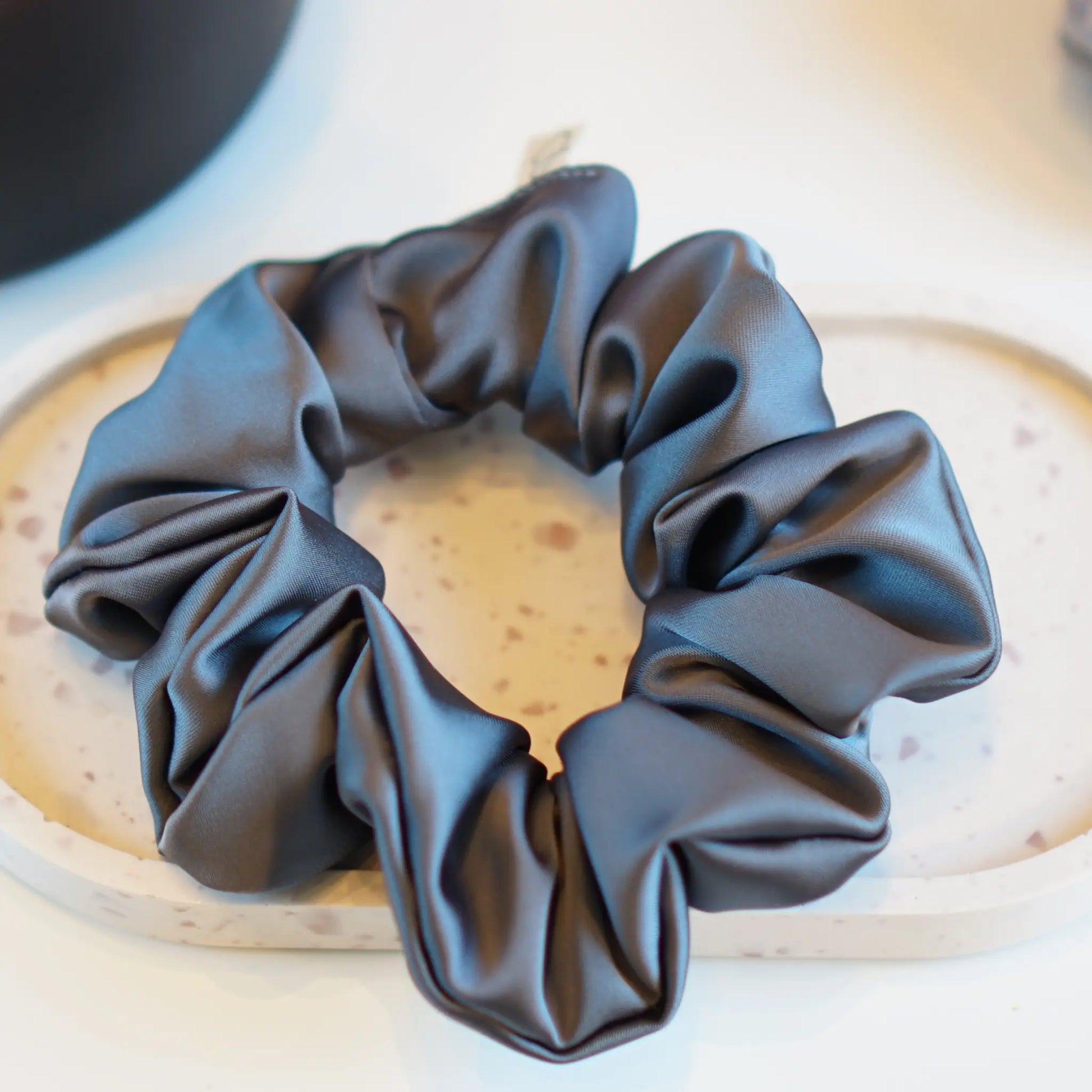 Gris Foncé - Chouchou Cheveux Satin - Les Chouchous de Justine