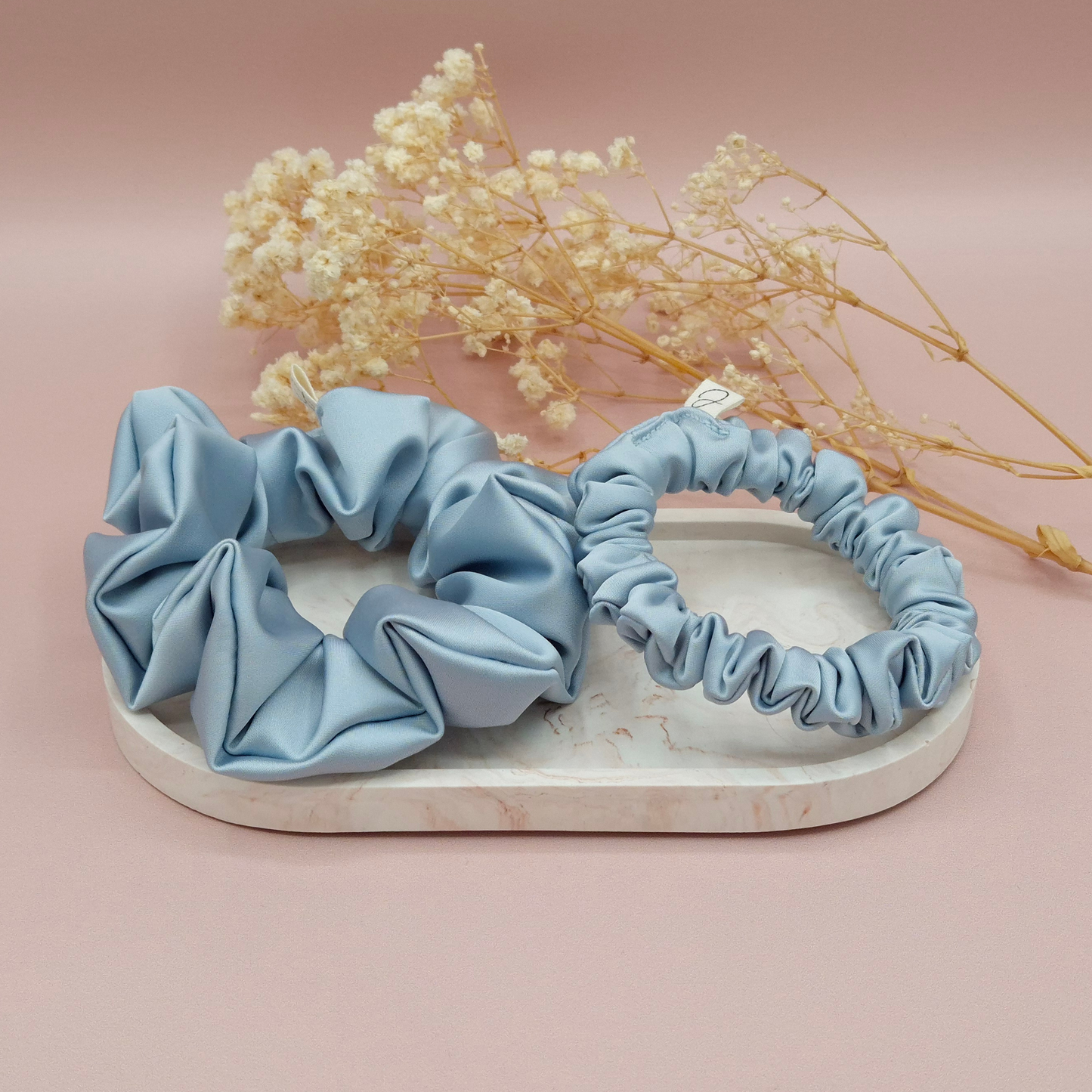 Chouchou en Satin Bleu Ciel - Les Chouchous de Justine