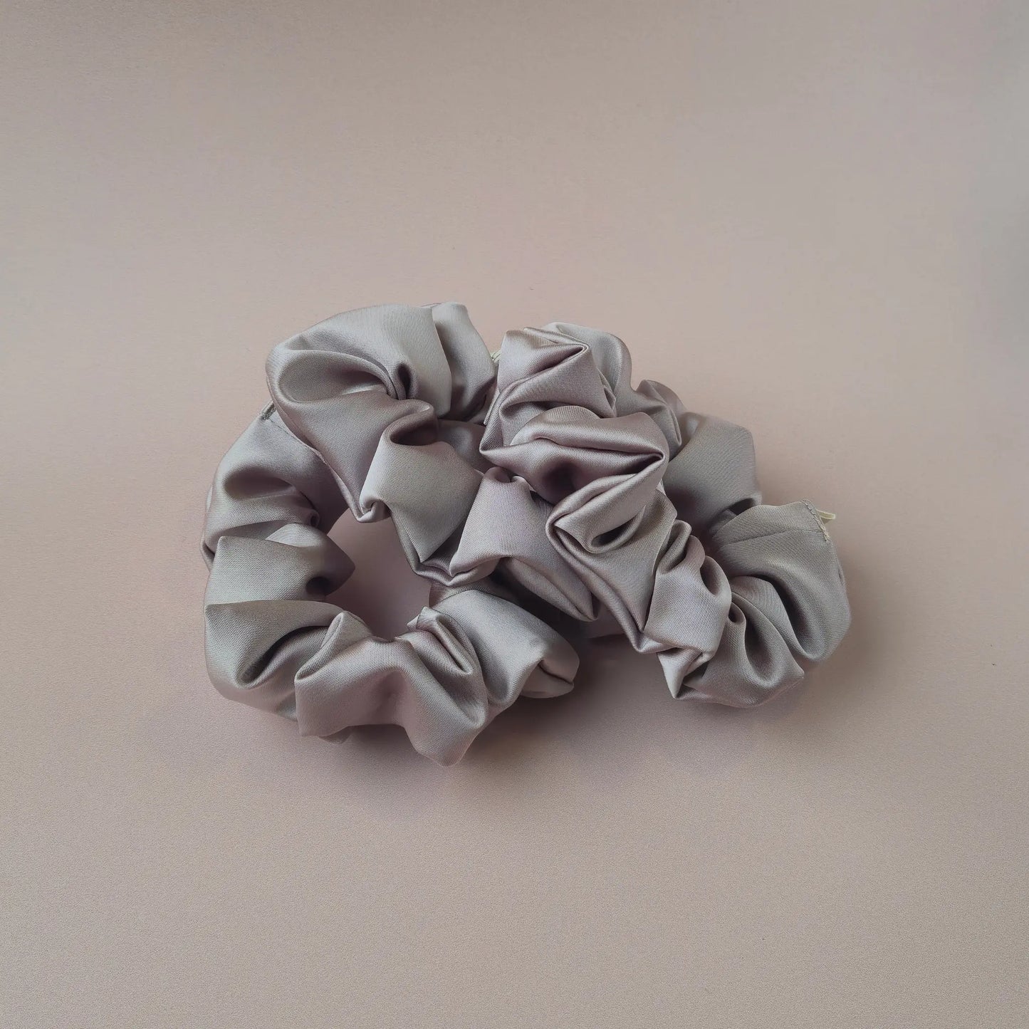 Chouchou en Satin Grège - Les Chouchous de Justine