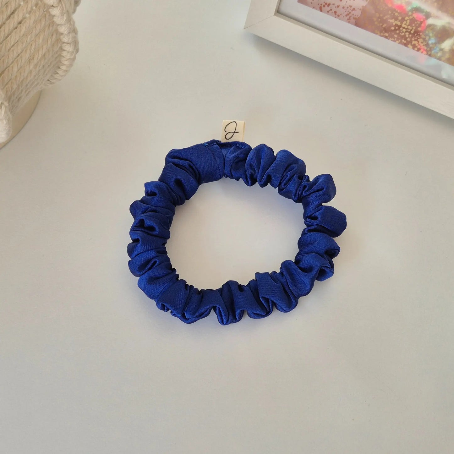 Mini Chouchou en Satin Bleu Navy - Les Chouchous de Justine