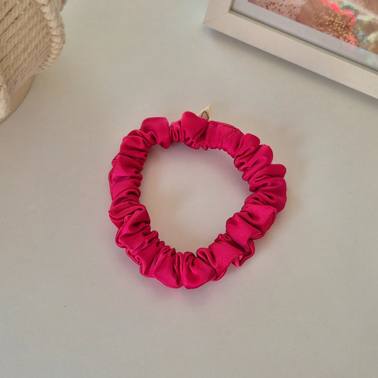 Mini Chouchou en Satin Fuschia - Les Chouchous de Justine
