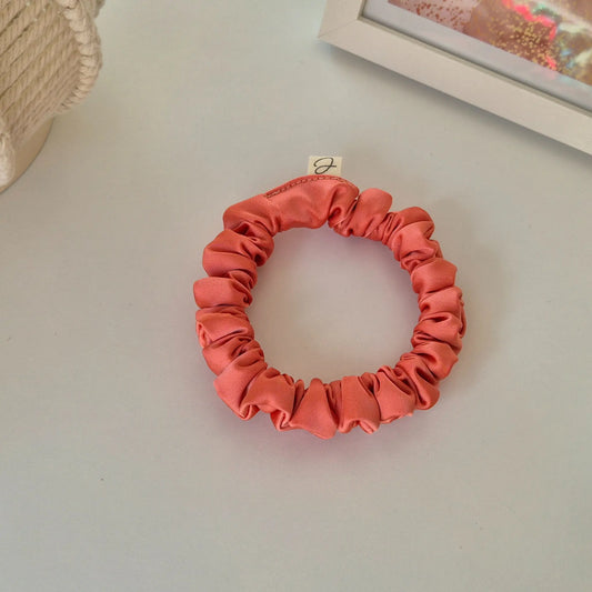 Mini Chouchou en Satin Blush - Les Chouchous de Justine