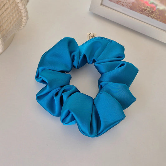 Chouchou en Satin Bleu Turquoise - Les Chouchous de Justine