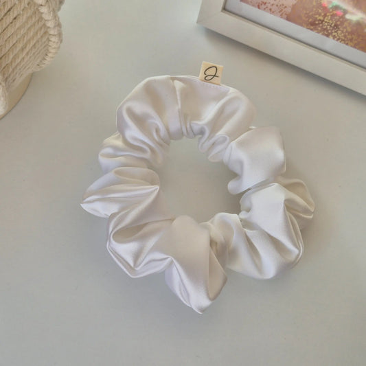 Chouchou en Satin Blanc - Les Chouchous de Justine