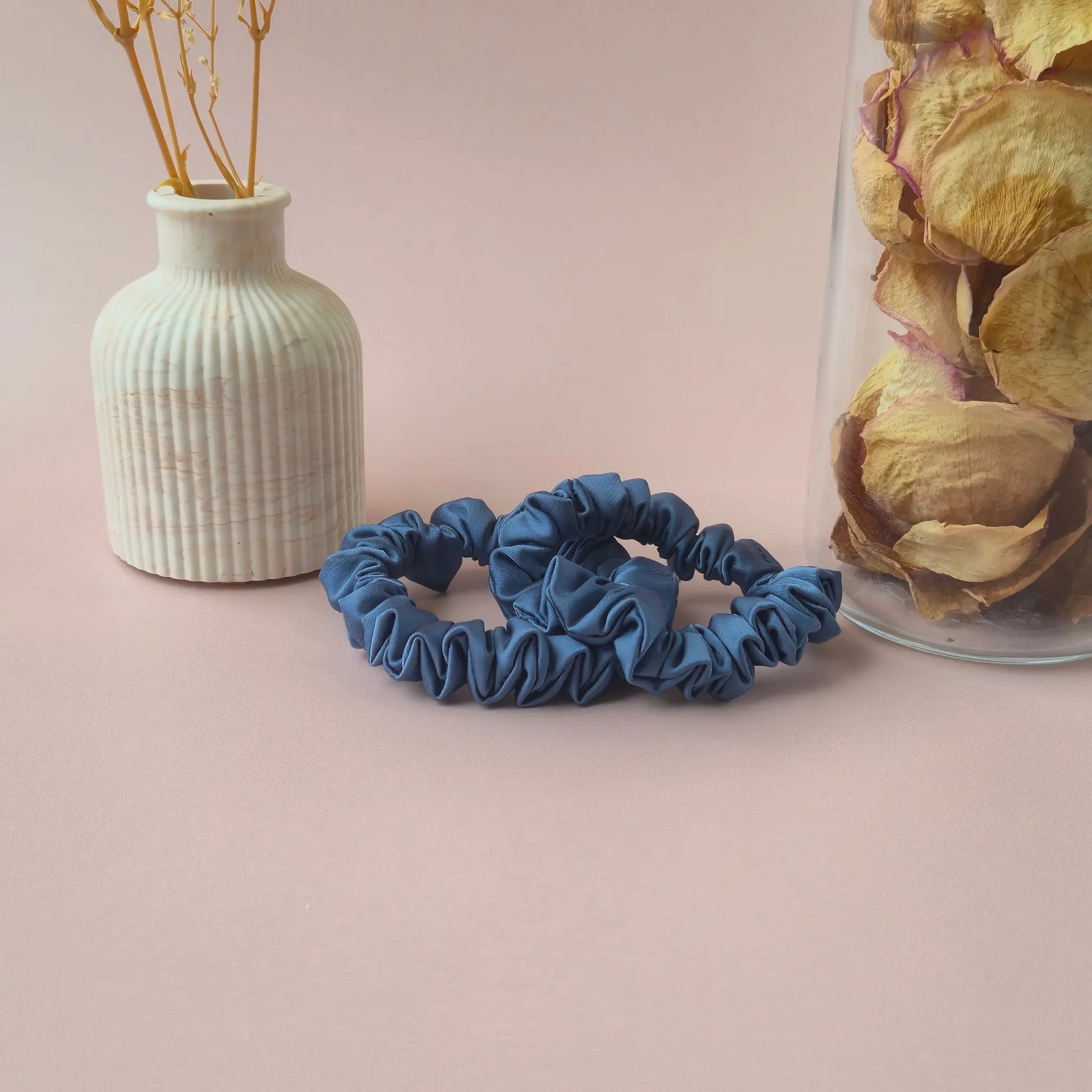 Chouchou en Satin Bleu Lapis - Les Chouchous de Justine