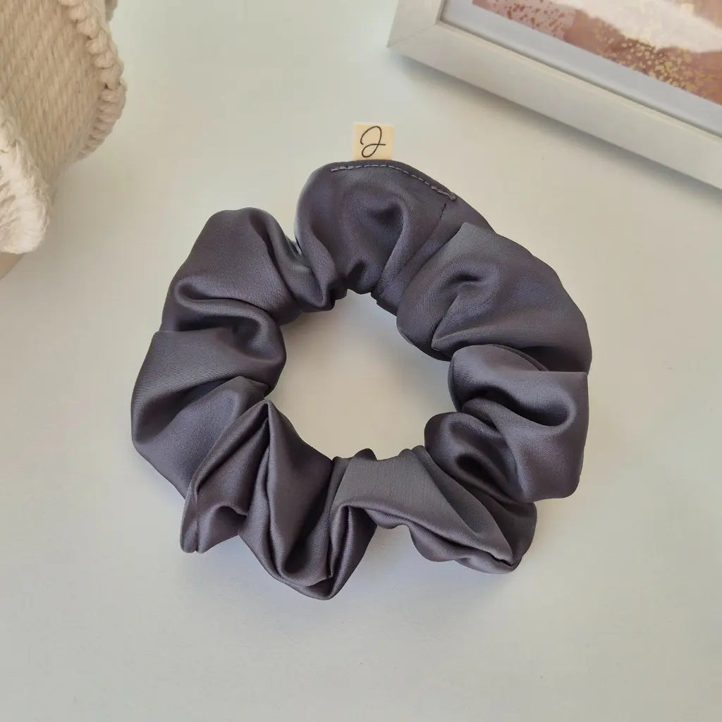 Chouchou en Satin Gris Foncé - Les Chouchous de Justine