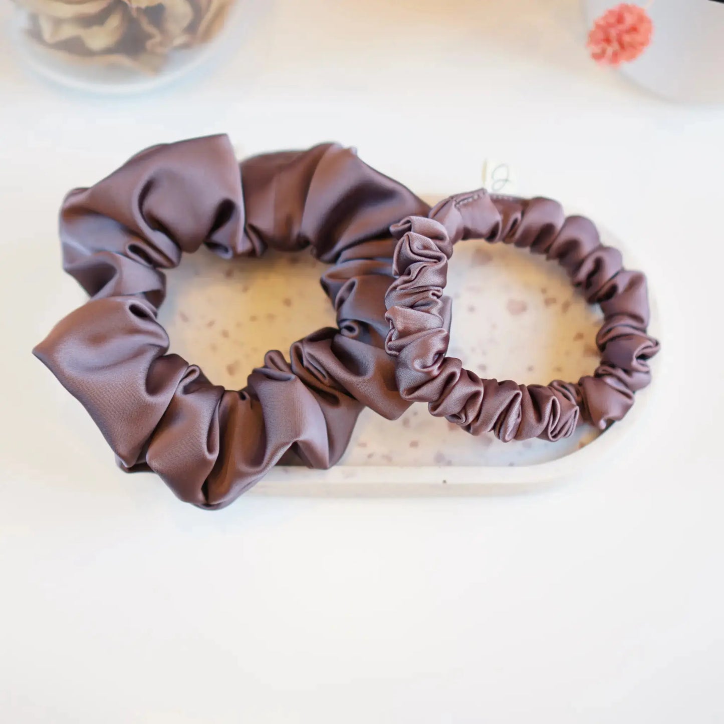 Taupe - Mini Chouchou Cheveux Satin - Les Chouchous de Justine
