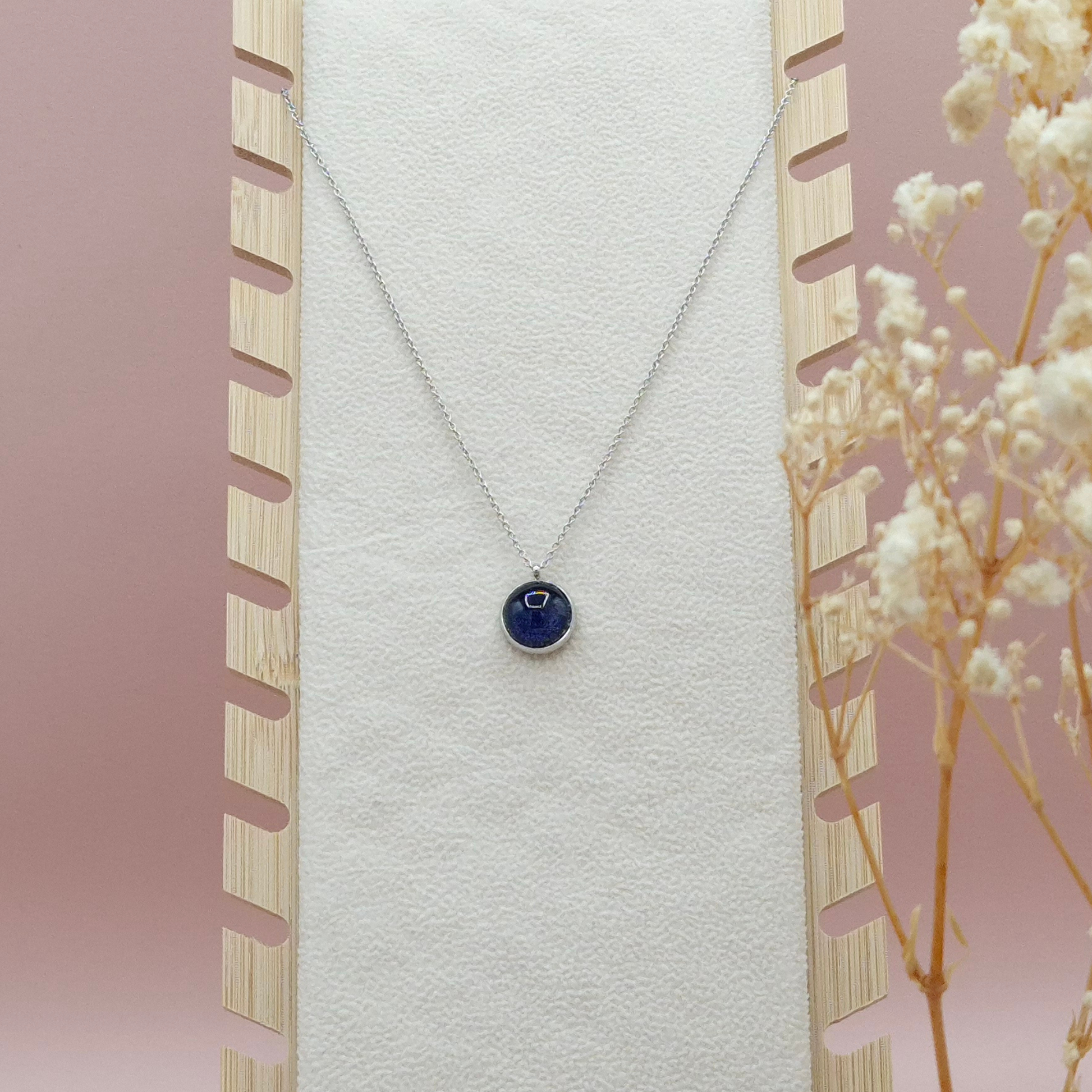 Collier avec Pendentif Bleu Marine - Les Chouchous de Justine